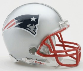New England Patriots Replica Mini Helmet w/ Z2B Face Mask